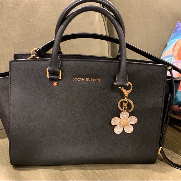 Michael Kors top handle zip tote handbag w charm - Picture 3 of 6